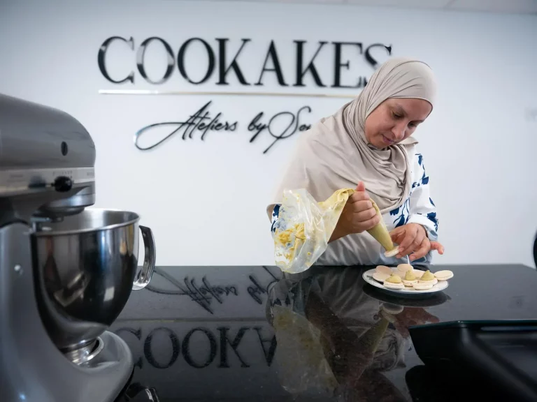 Souad entrepreneuse pâtisserie salon de thé", "formation pâtisserie autodidacte".
