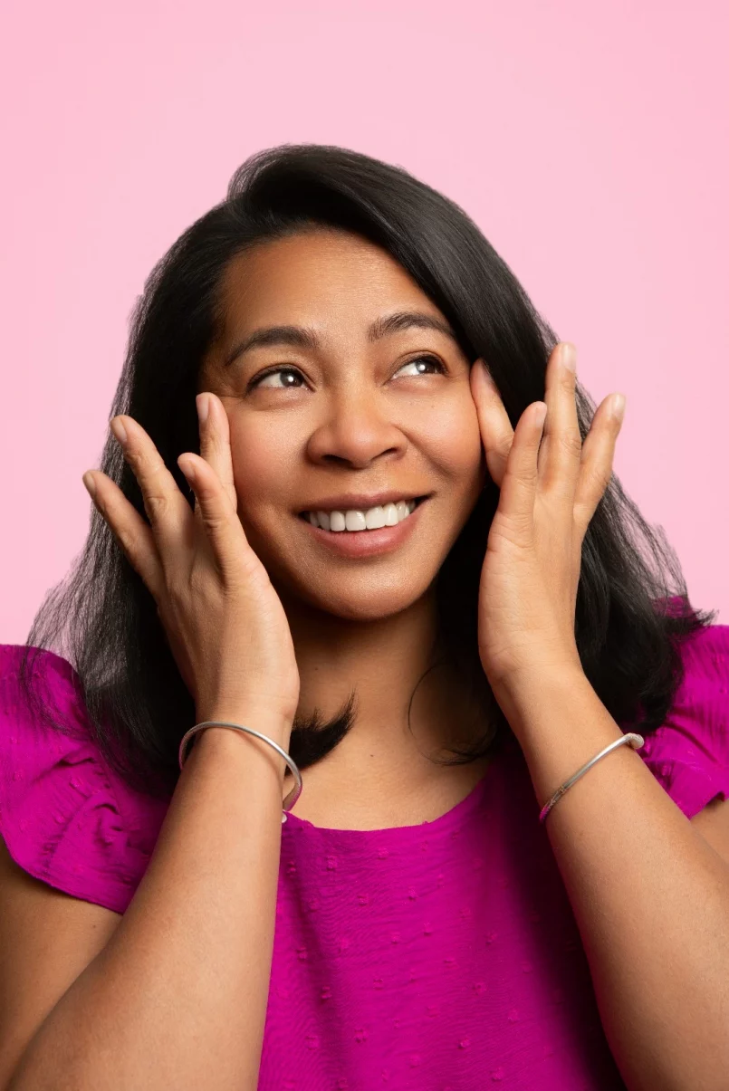 Portrait de Prisca, entrepreneure engagée pour l'artisanat malgache et les cosmétiques naturels.