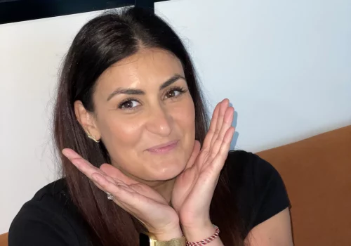 Sarah Mathieu, coach et numérologue, interviewée par le réseau Lorainea sur la connaissance de soi et la numérologie.
