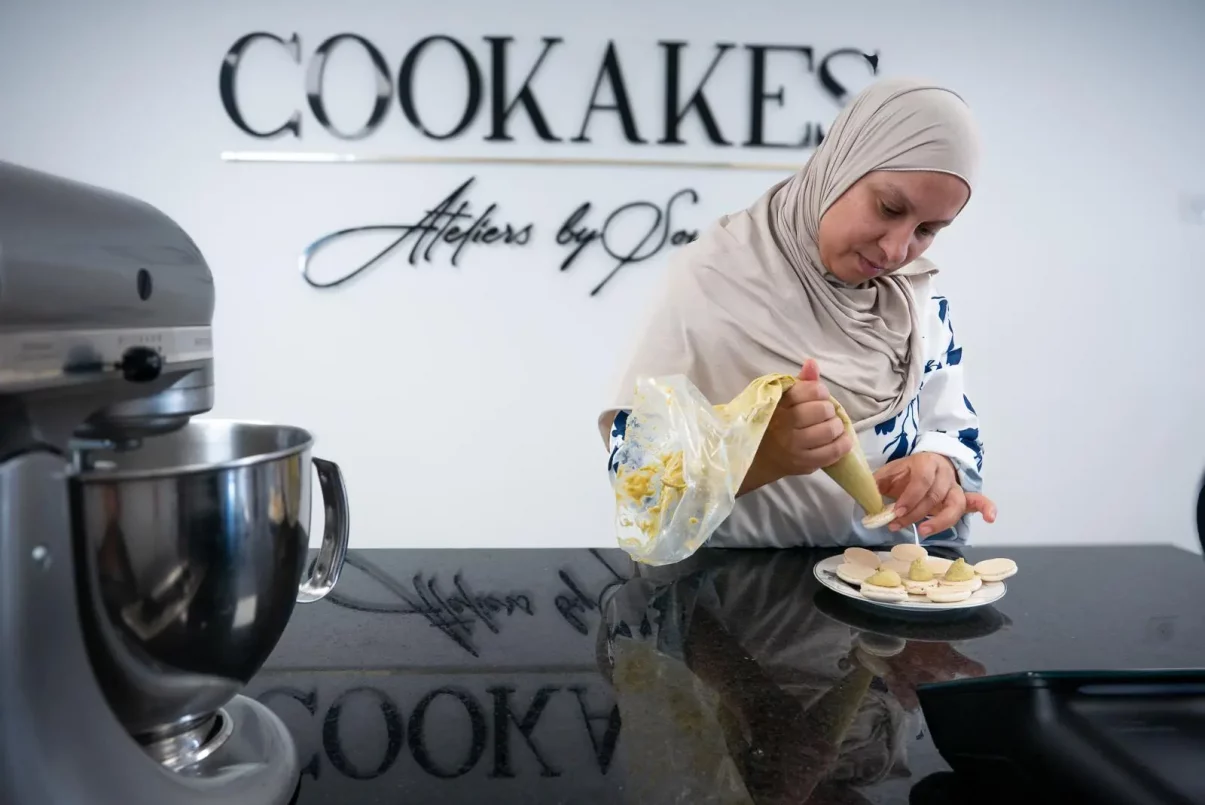 Souad entrepreneuse pâtisserie salon de thé", "formation pâtisserie autodidacte".
